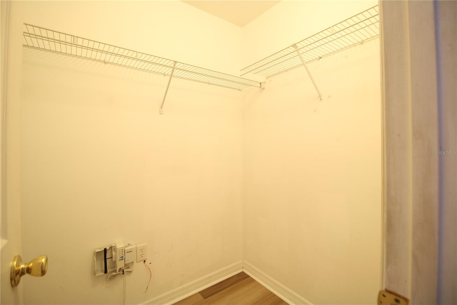 720 Newton Ave S Property Photo 10