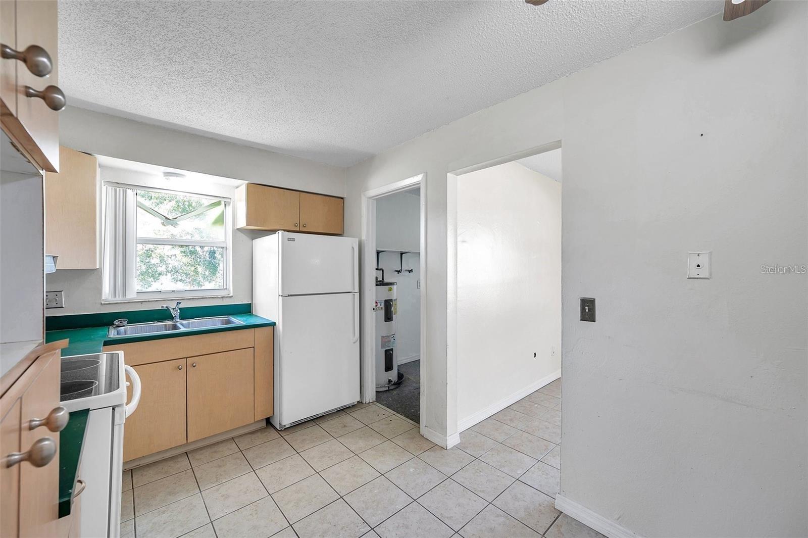 926 Lake Palms Dr Property Photo 13