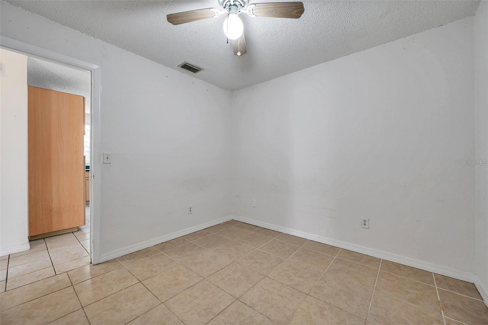 926 Lake Palms Dr Property Photo 14