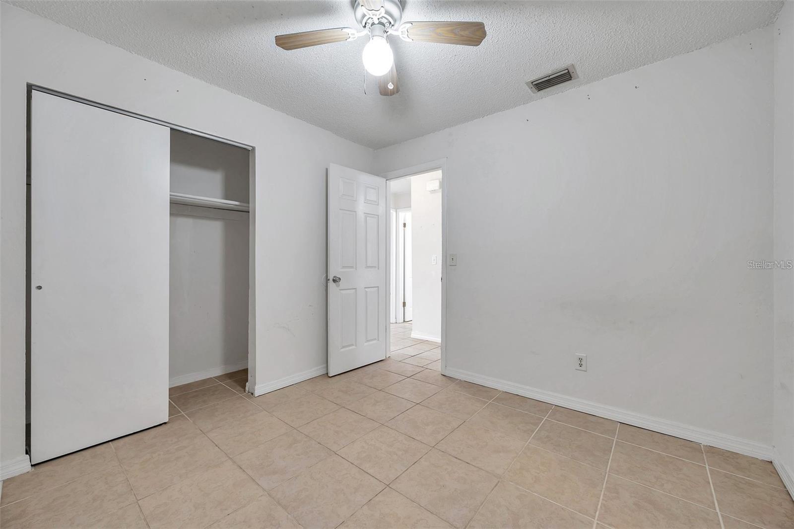 926 Lake Palms Dr Property Photo 17