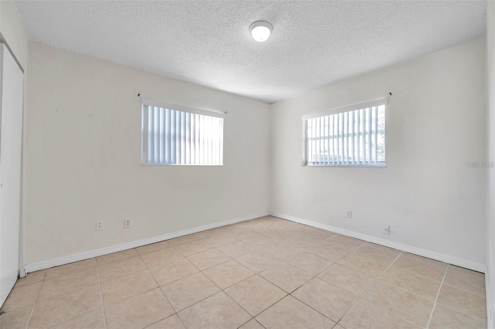 926 Lake Palms Dr Property Photo 21