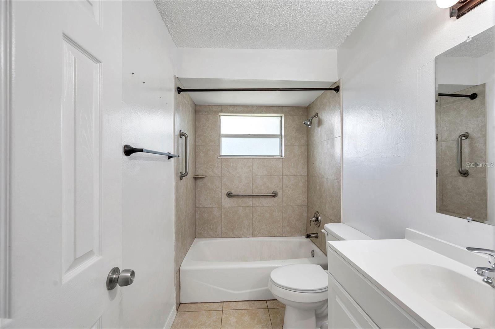 926 Lake Palms Dr Property Photo 25