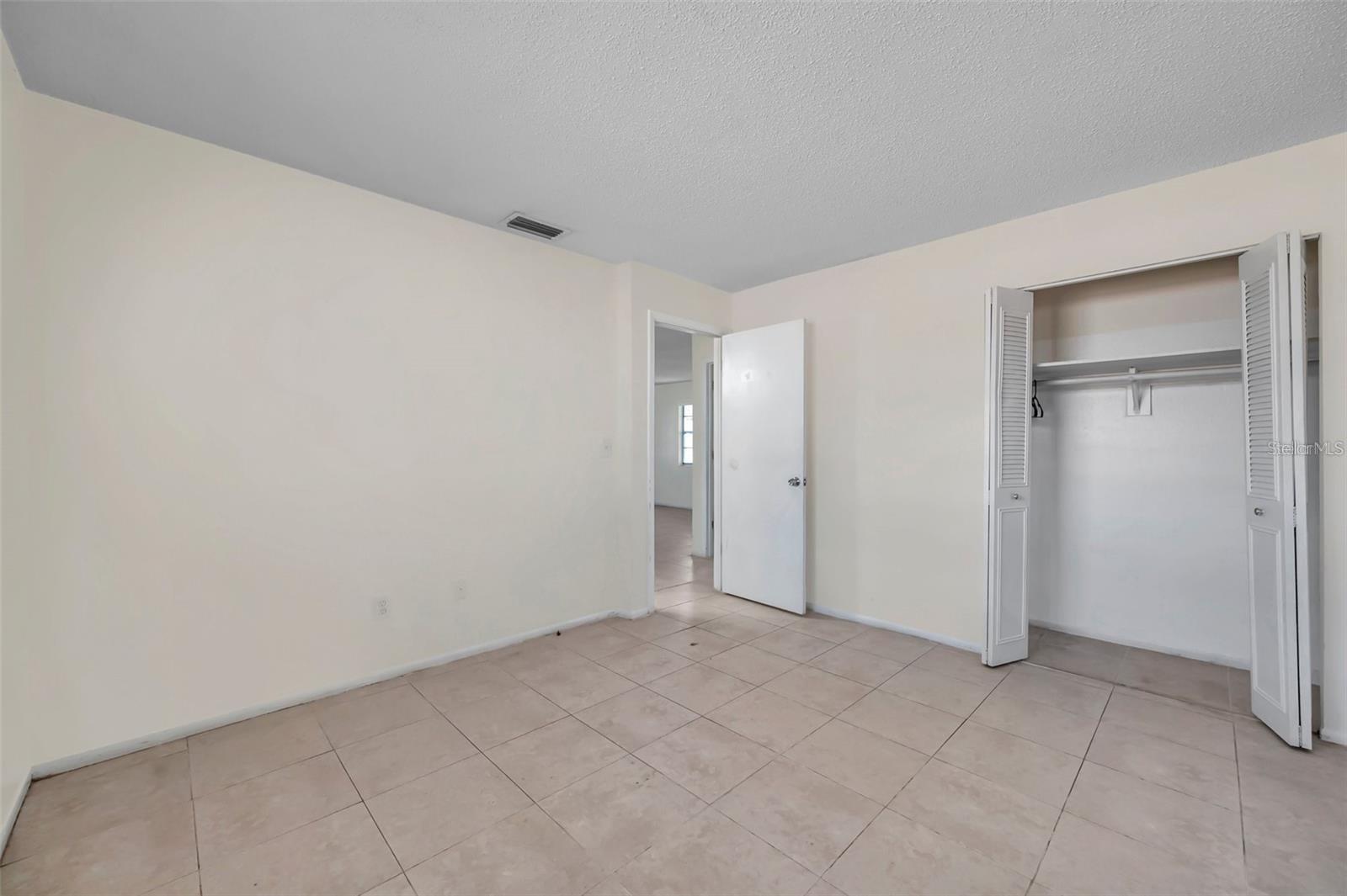 914 Lake Palms Dr Property Photo 25