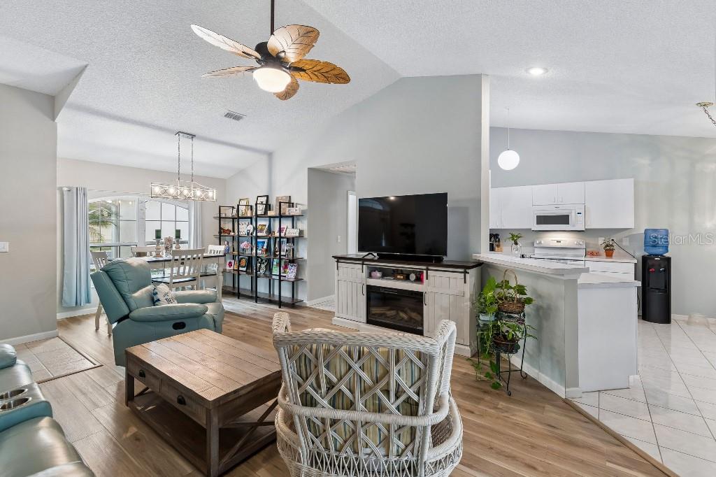 2035 E Del Webb Blvd Property Photo 12