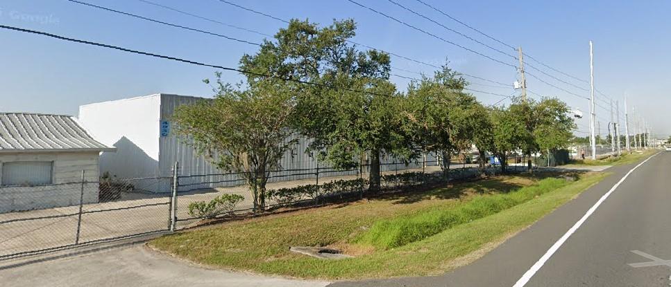 4930 DRANE FIELD RD Property Photo 1