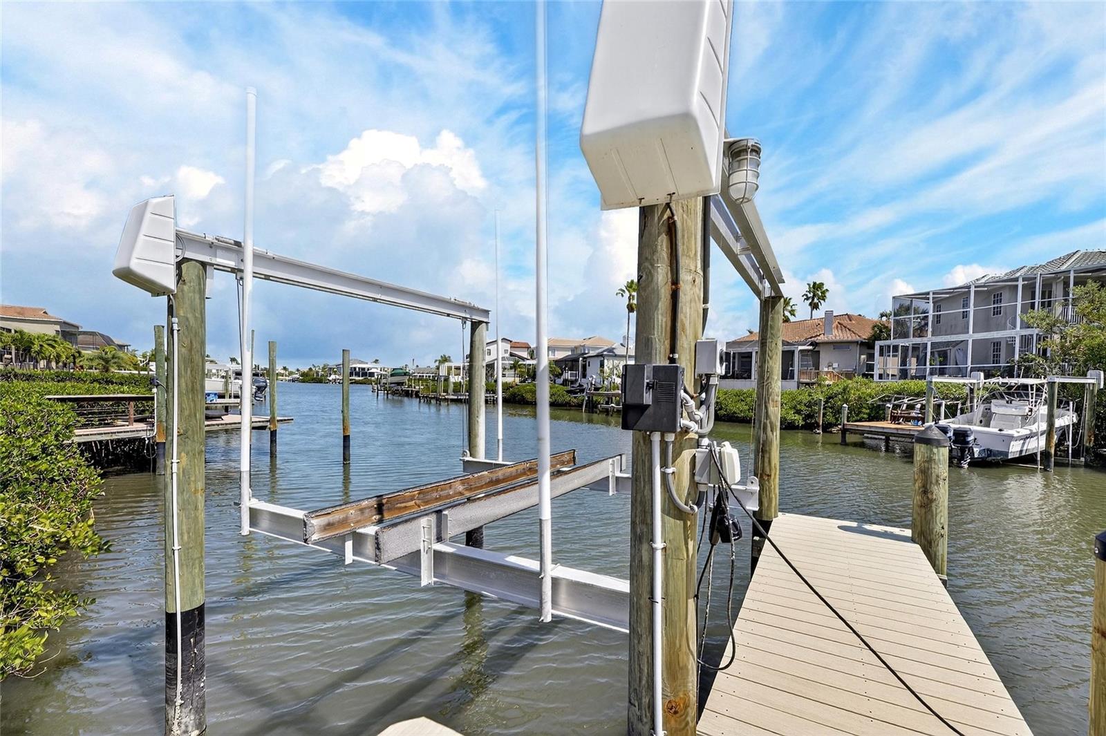 6107 Marbella Blvd Property Photo 4
