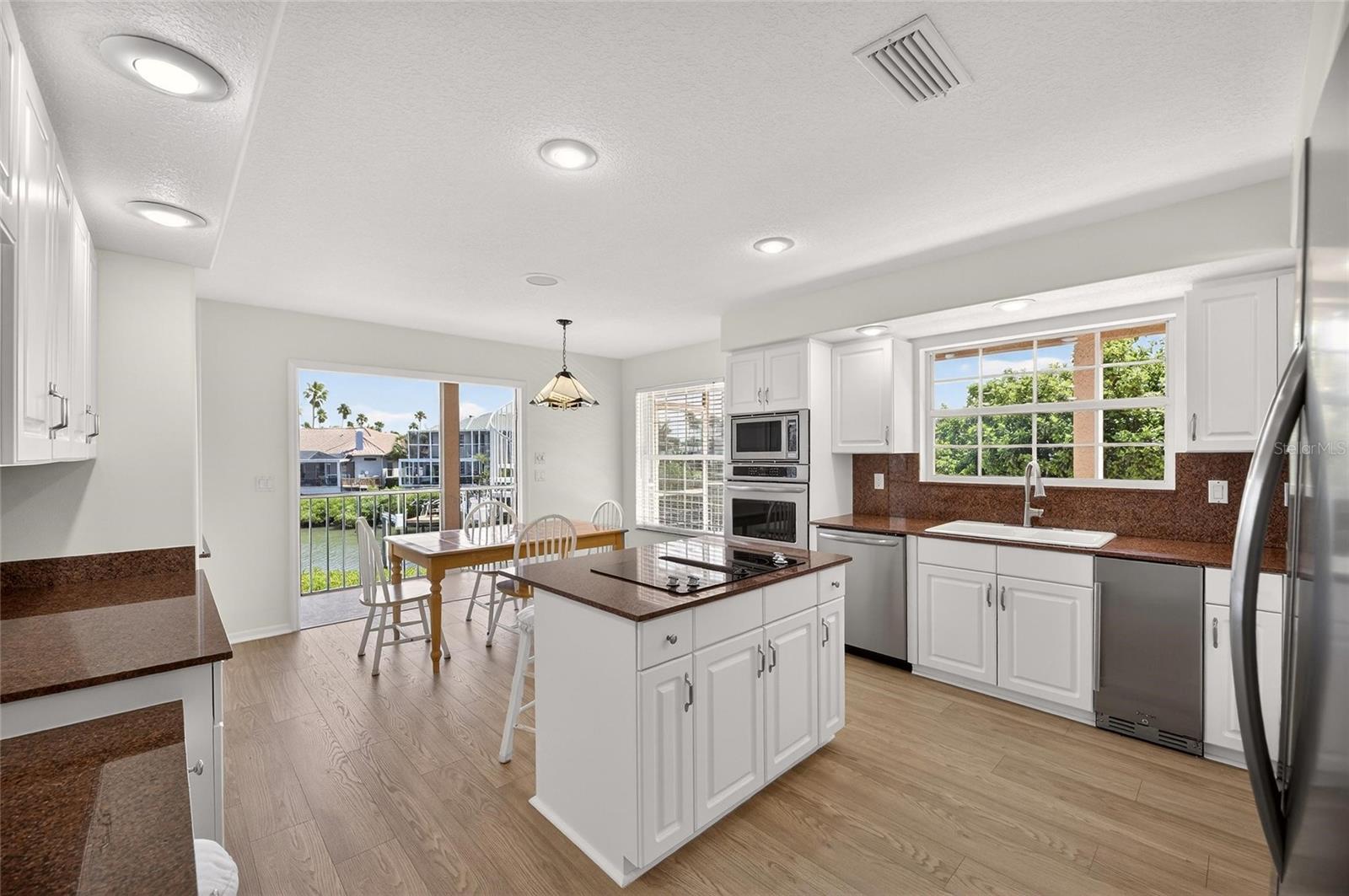 6107 Marbella Blvd Property Photo 21