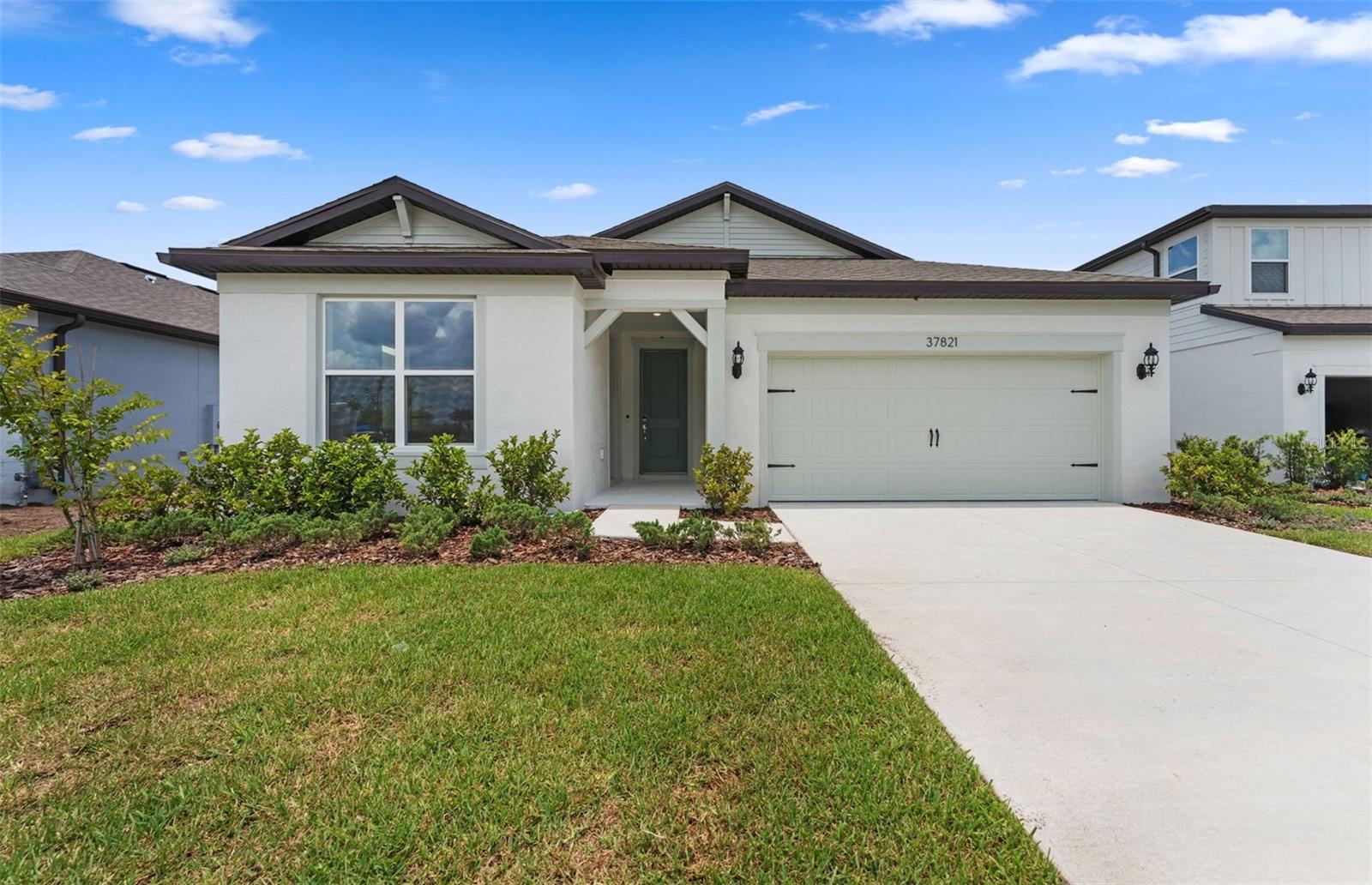 37821 Clinch Cir Property Photo 1