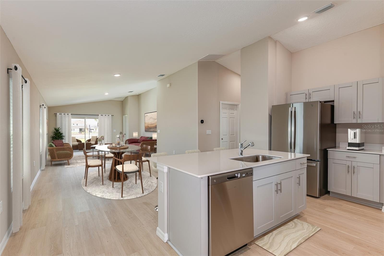 15250 Maude Landing Loop Property Photo 4