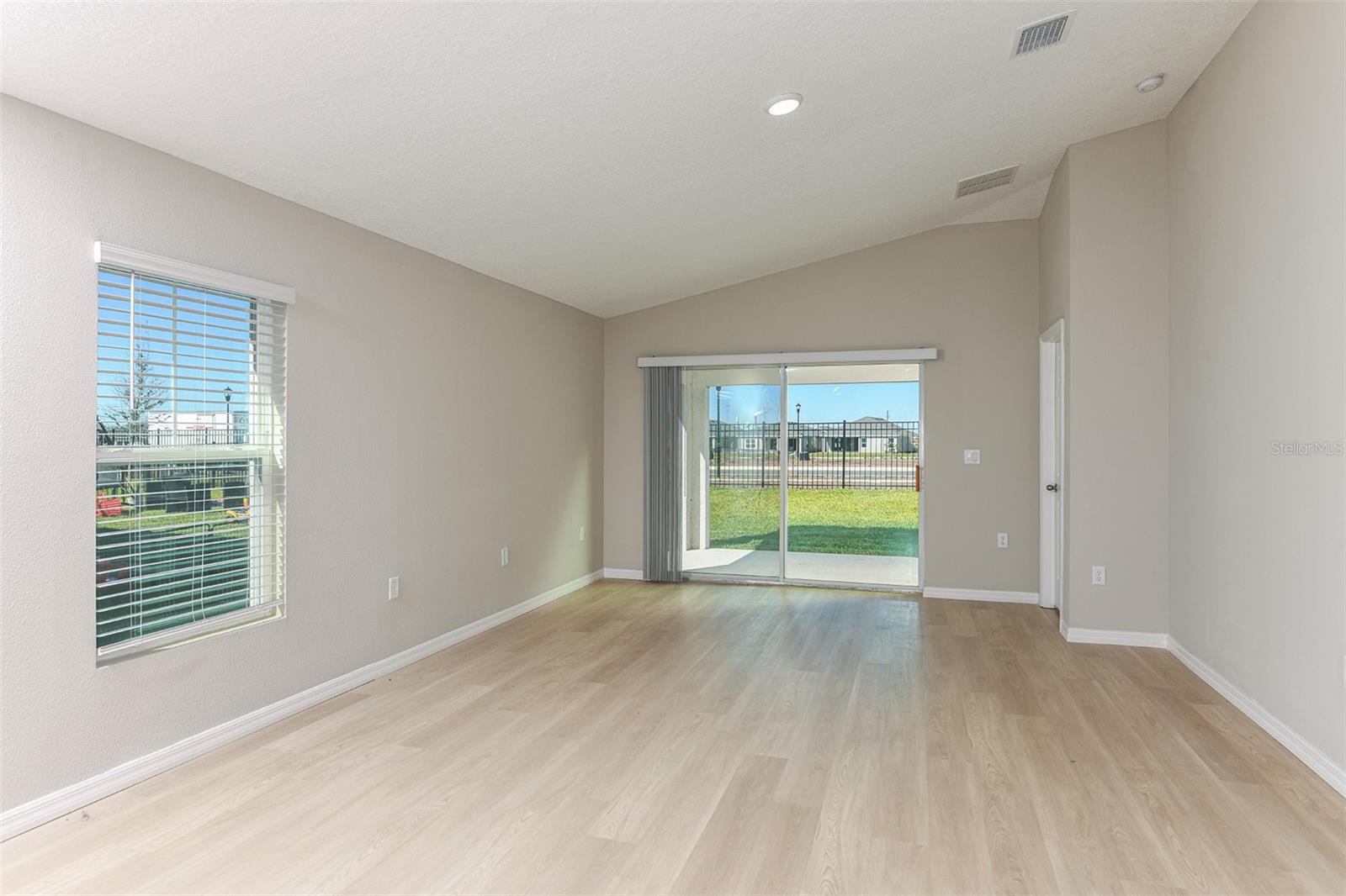 15250 Maude Landing Loop Property Photo 14