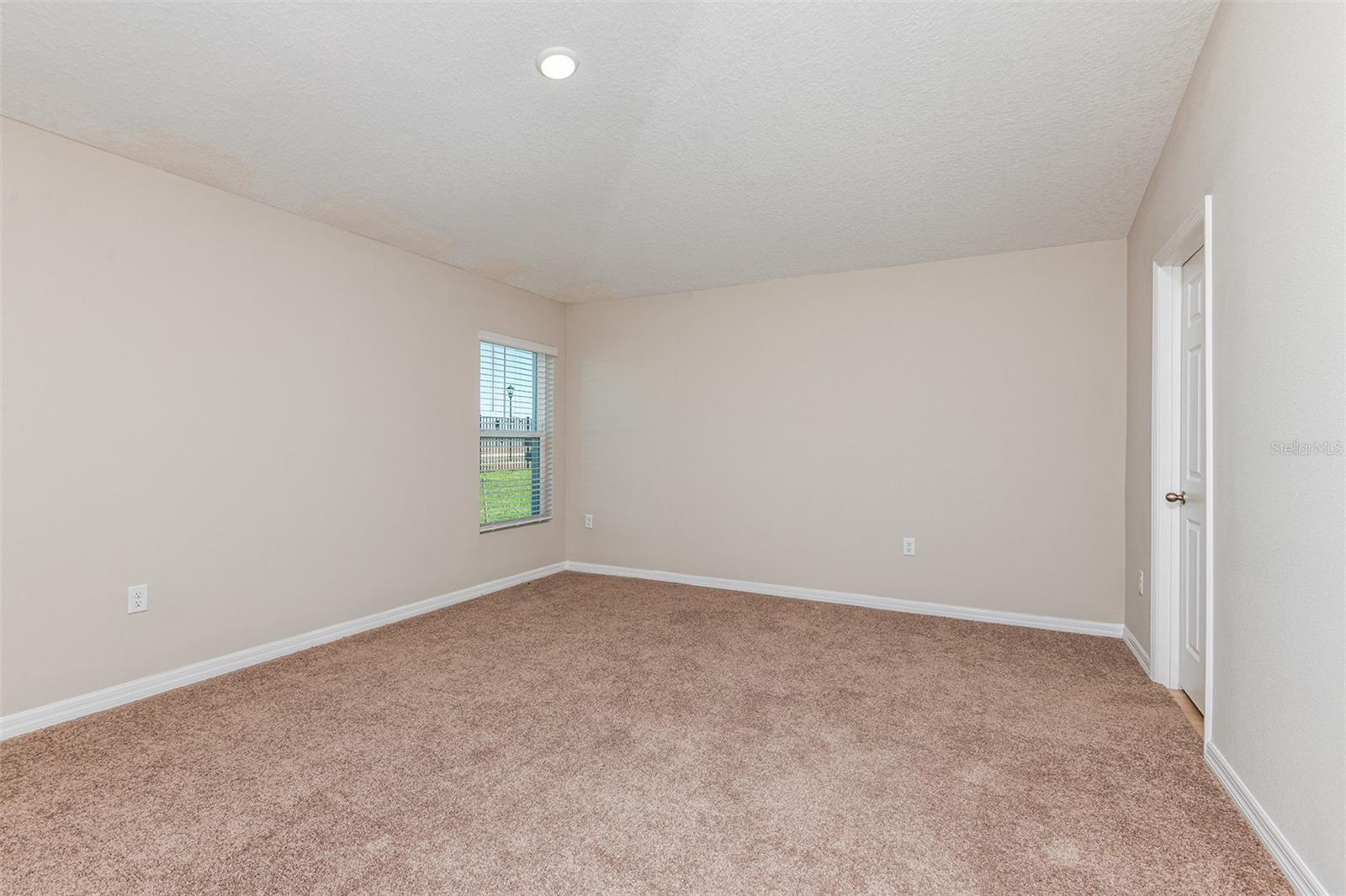 15250 Maude Landing Loop Property Photo 16
