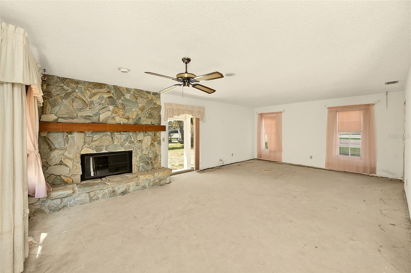 205 Gulf Blvd Property Photo 8