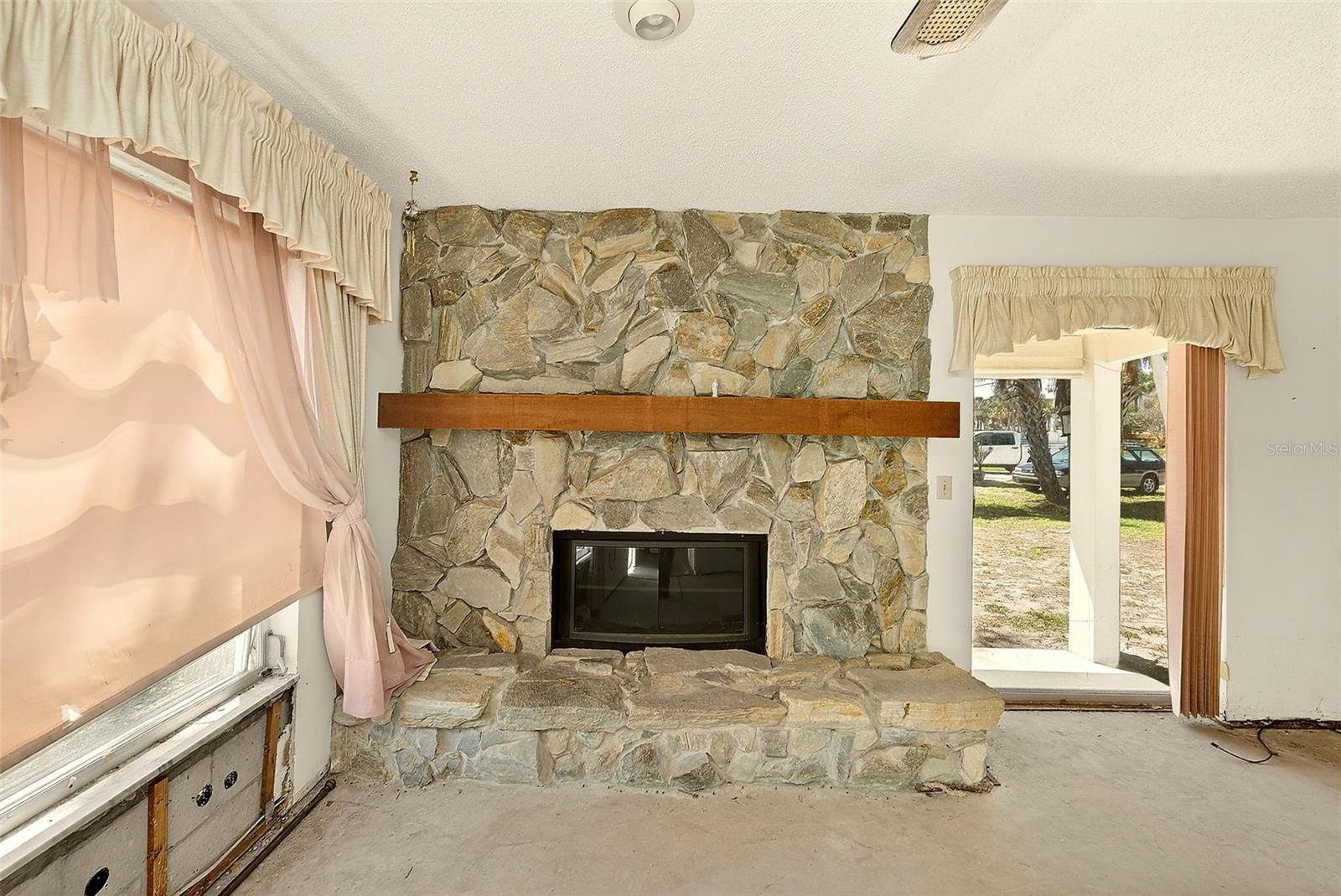 205 Gulf Blvd Property Photo 9