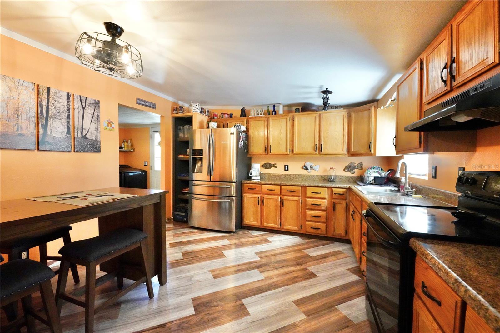 7494 Gordon Loop Property Photo 4