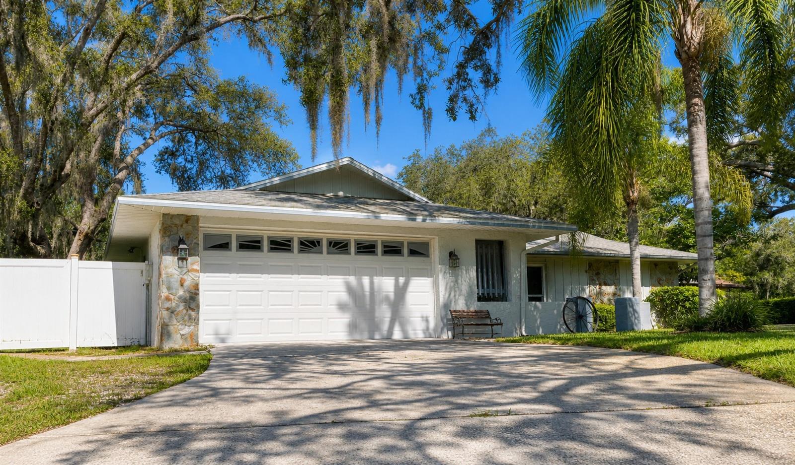 2309 WOODBEND CIR