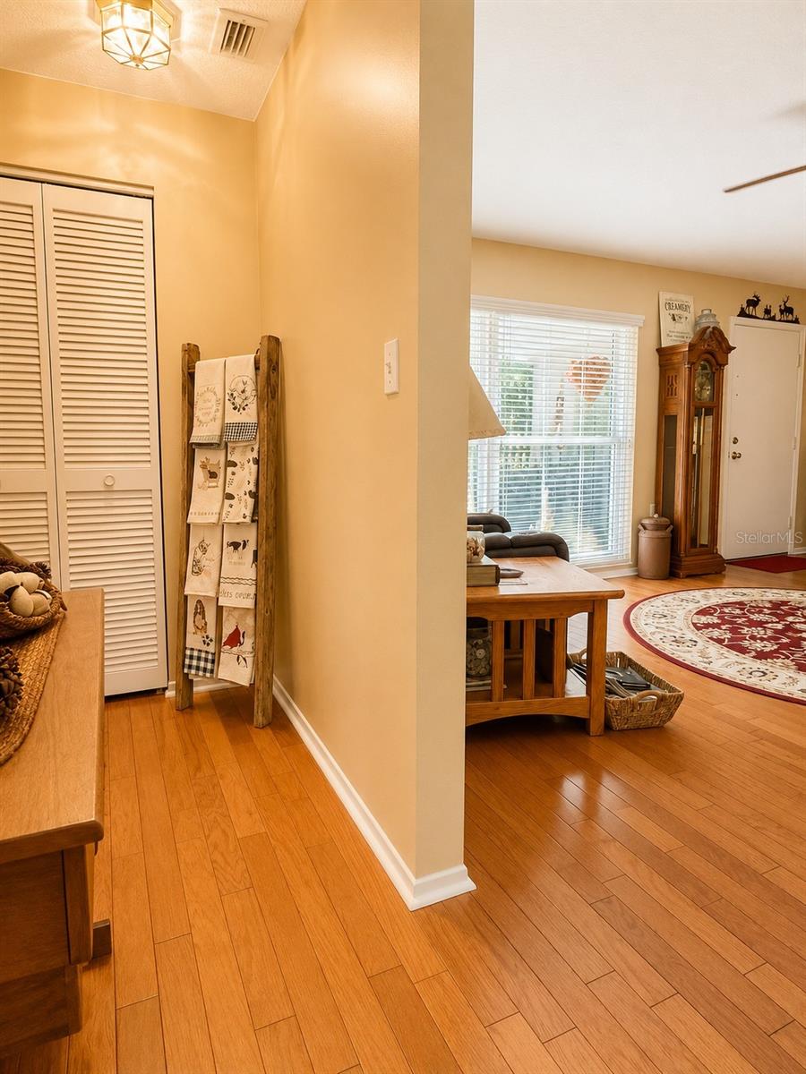 2309 Woodbend Cir Property Photo 6