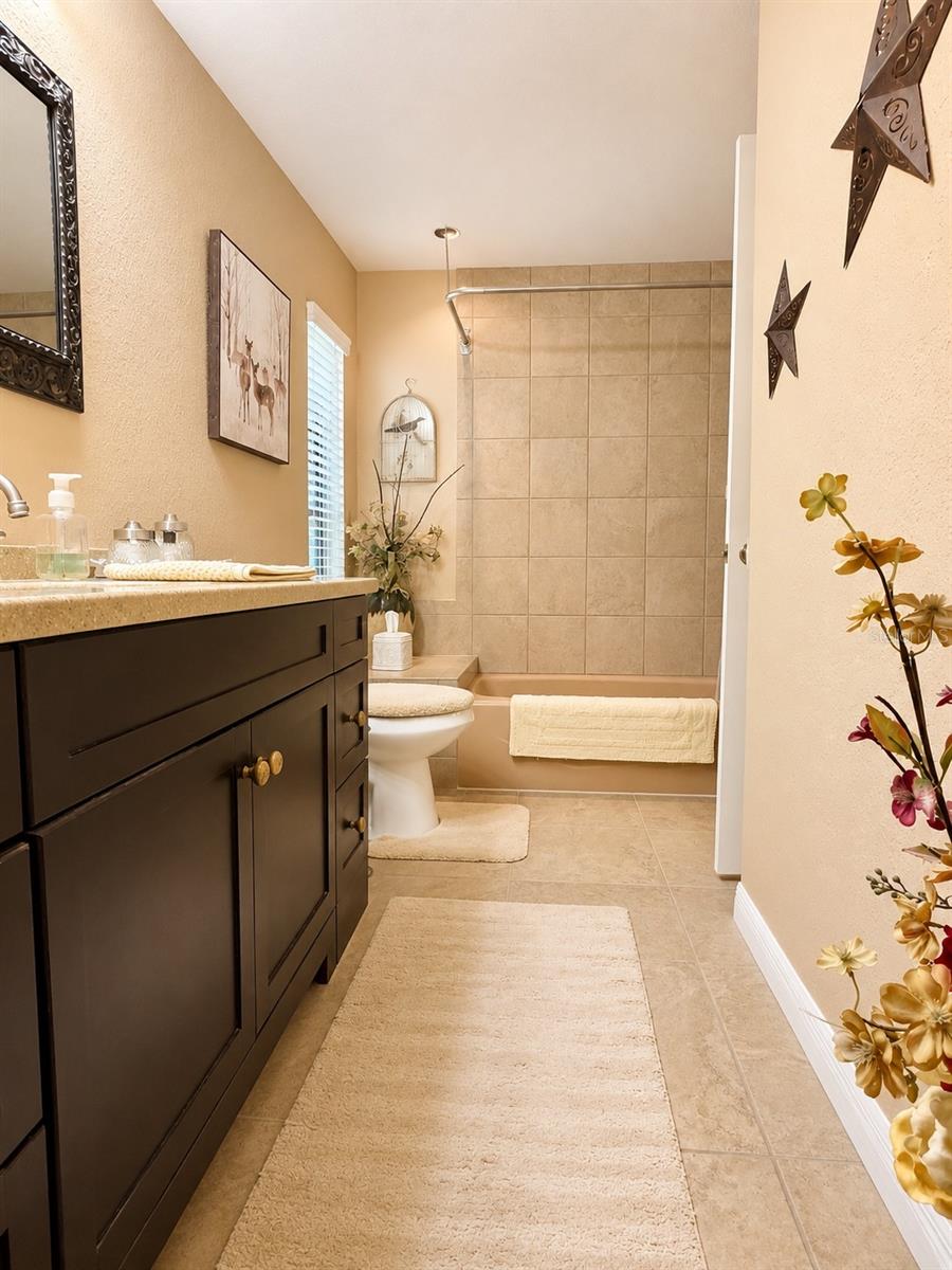 2309 Woodbend Cir Property Photo 8