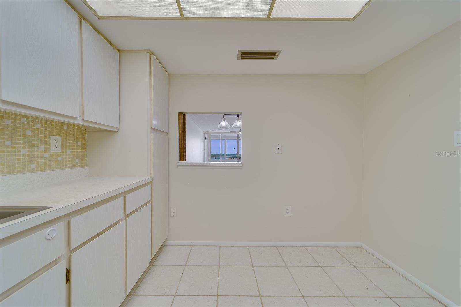 17920 Gulf Blvd #1408 Property Photo 6