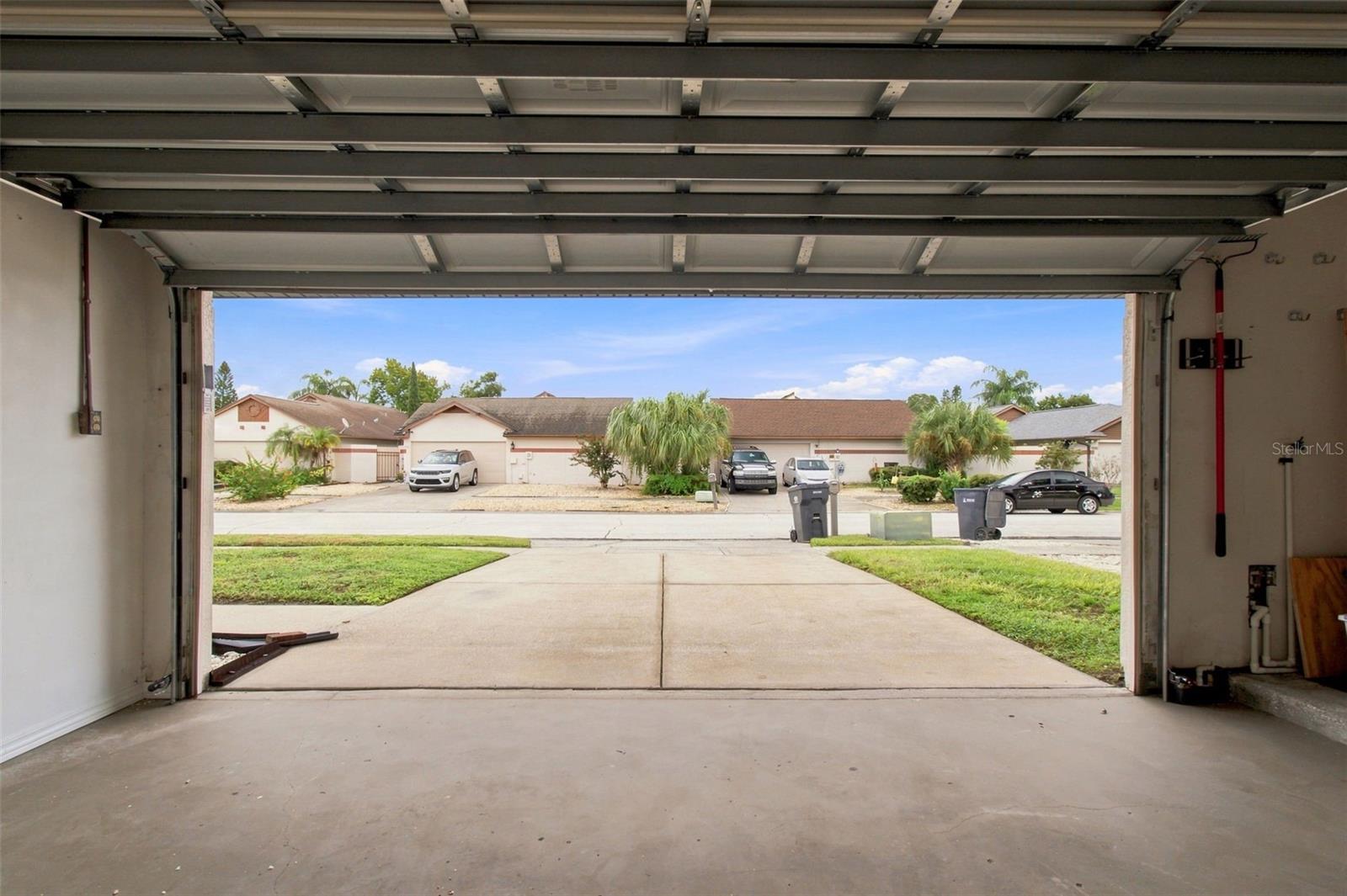 7123 Silvermill Dr Property Photo 60