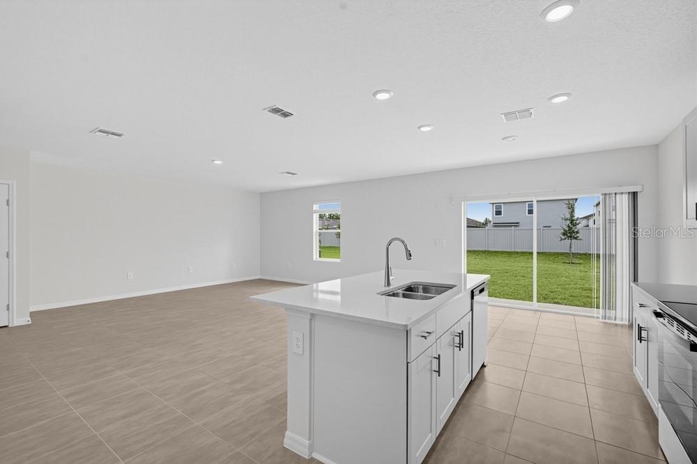 12422 Whisk Ct Property Photo 7