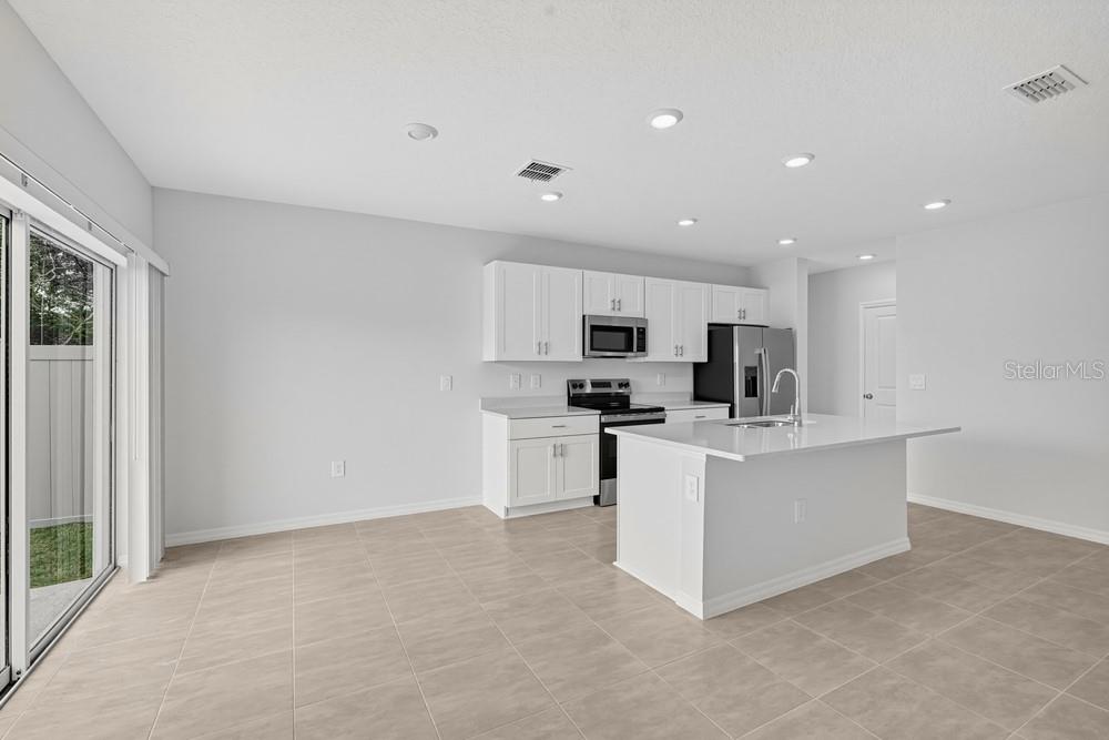 12422 Whisk Ct Property Photo 9