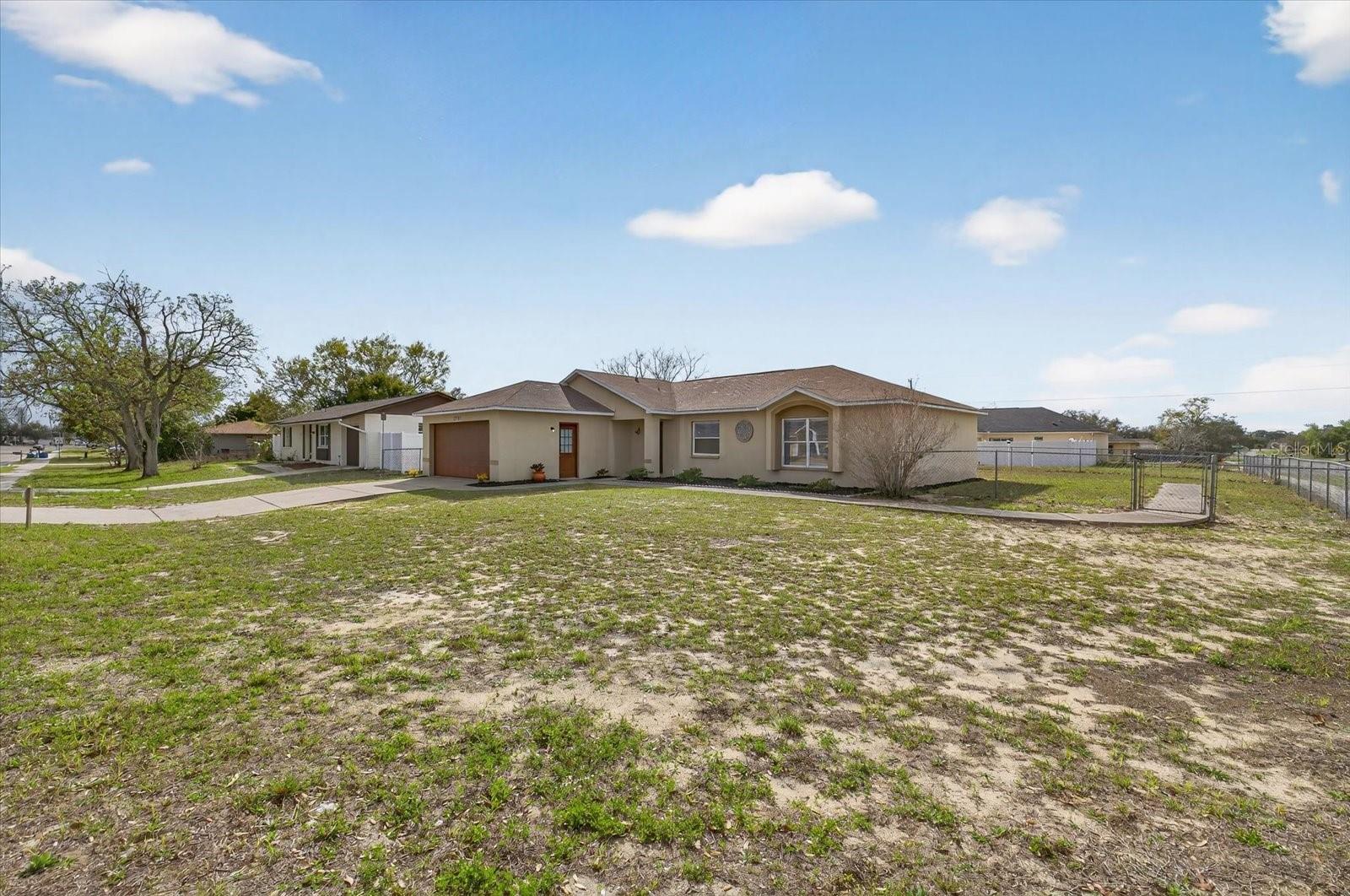 5501 Mariner Blvd Property Photo 8