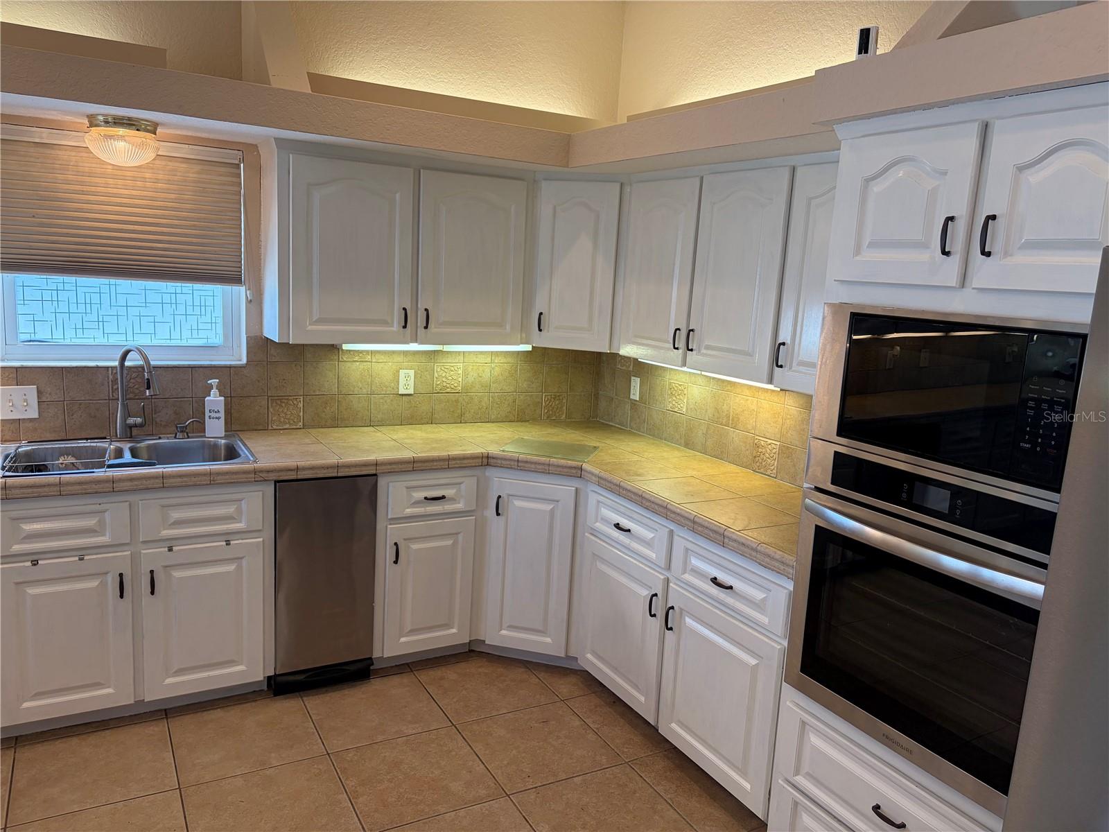 6441 Clark St Property Photo 5