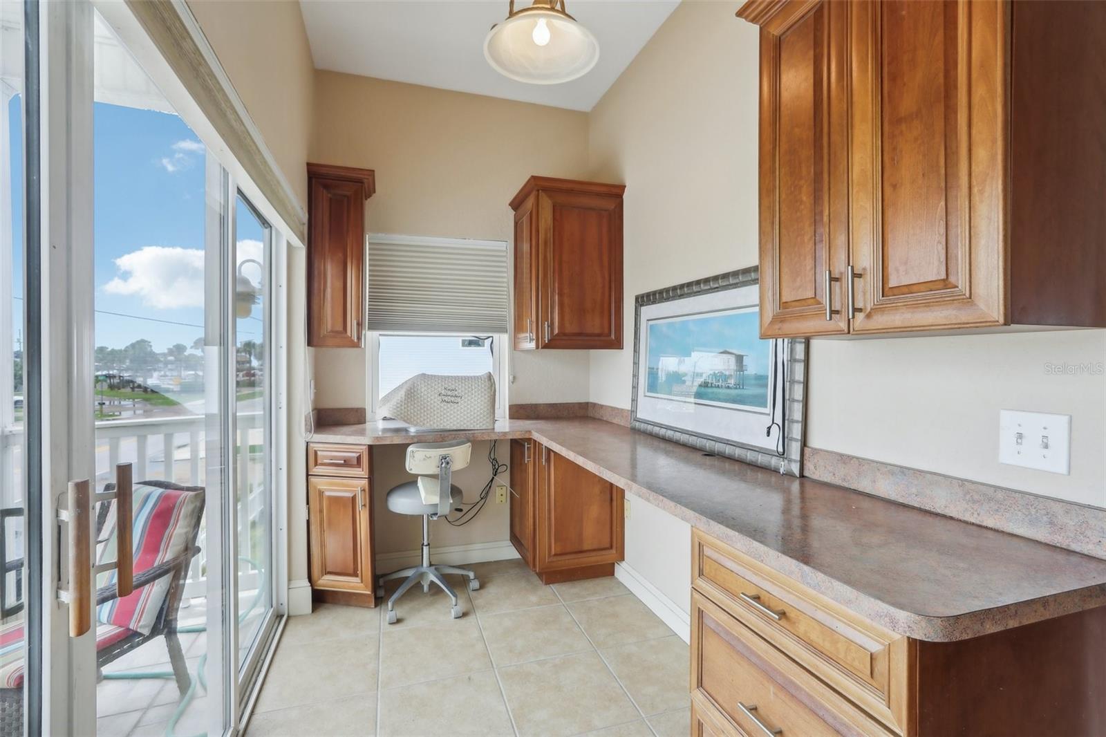 6441 Clark St Property Photo 11
