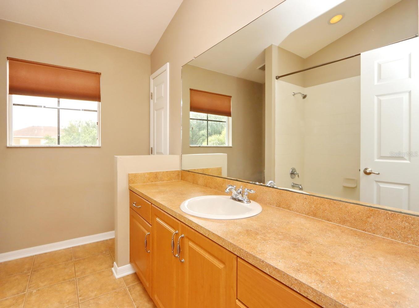 13714 Artesa Bell Dr Property Photo 15