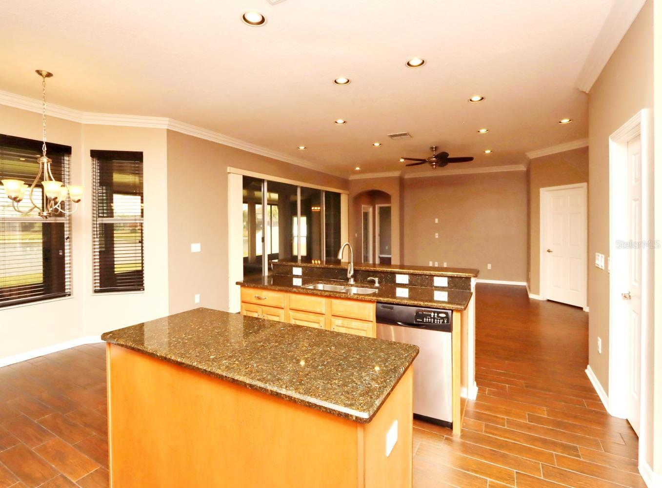 13714 Artesa Bell Dr Property Photo 21