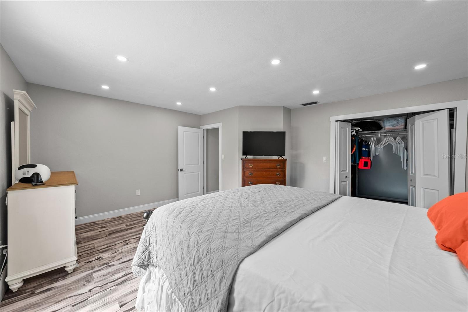 619 2nd St #2 Property Photo 19