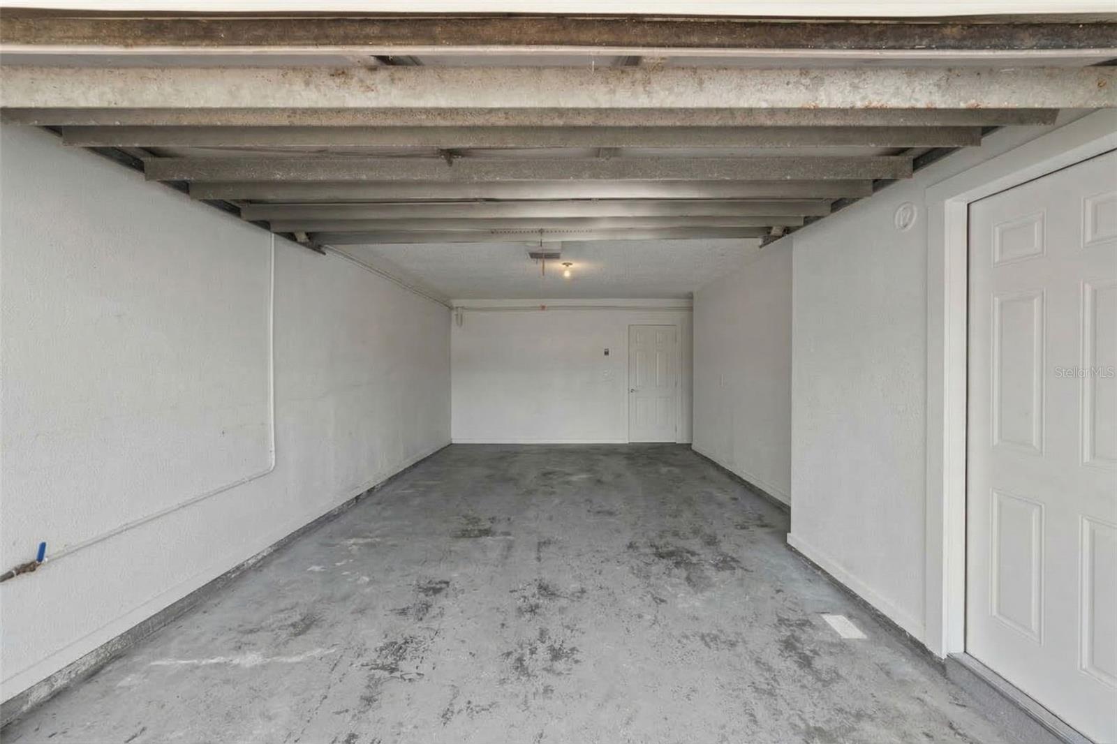 619 2nd St #2 Property Photo 35