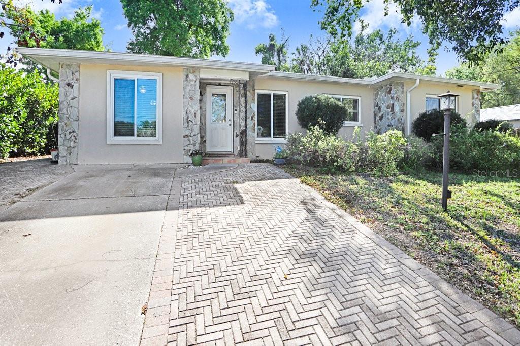 6703 N RIVER BLVD Property Photo 1