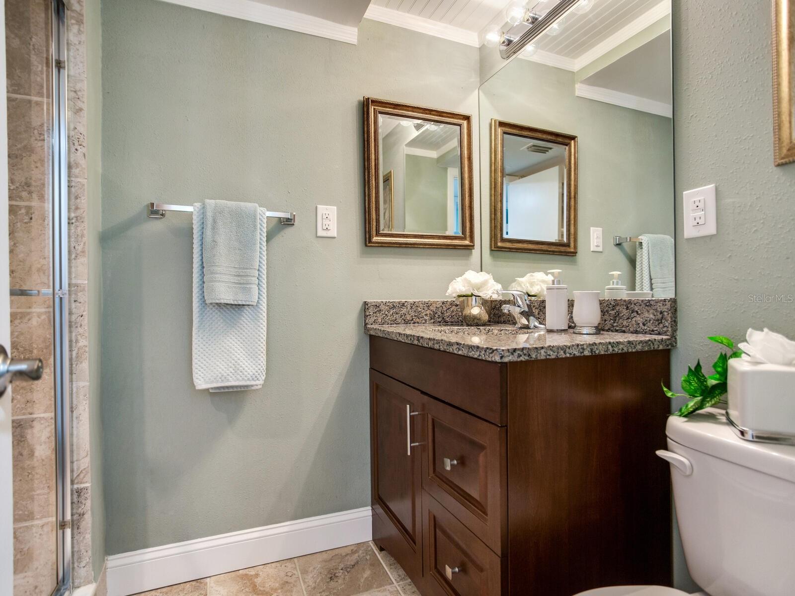 660 Island Way #202 Property Photo 16