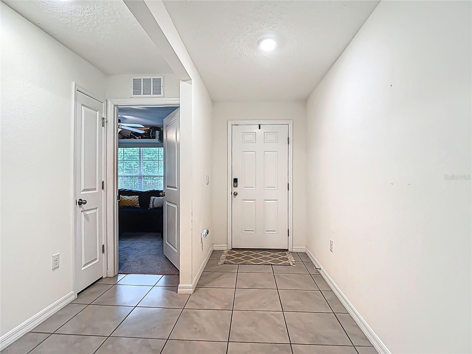 5274 Diantha Way Property Photo 5