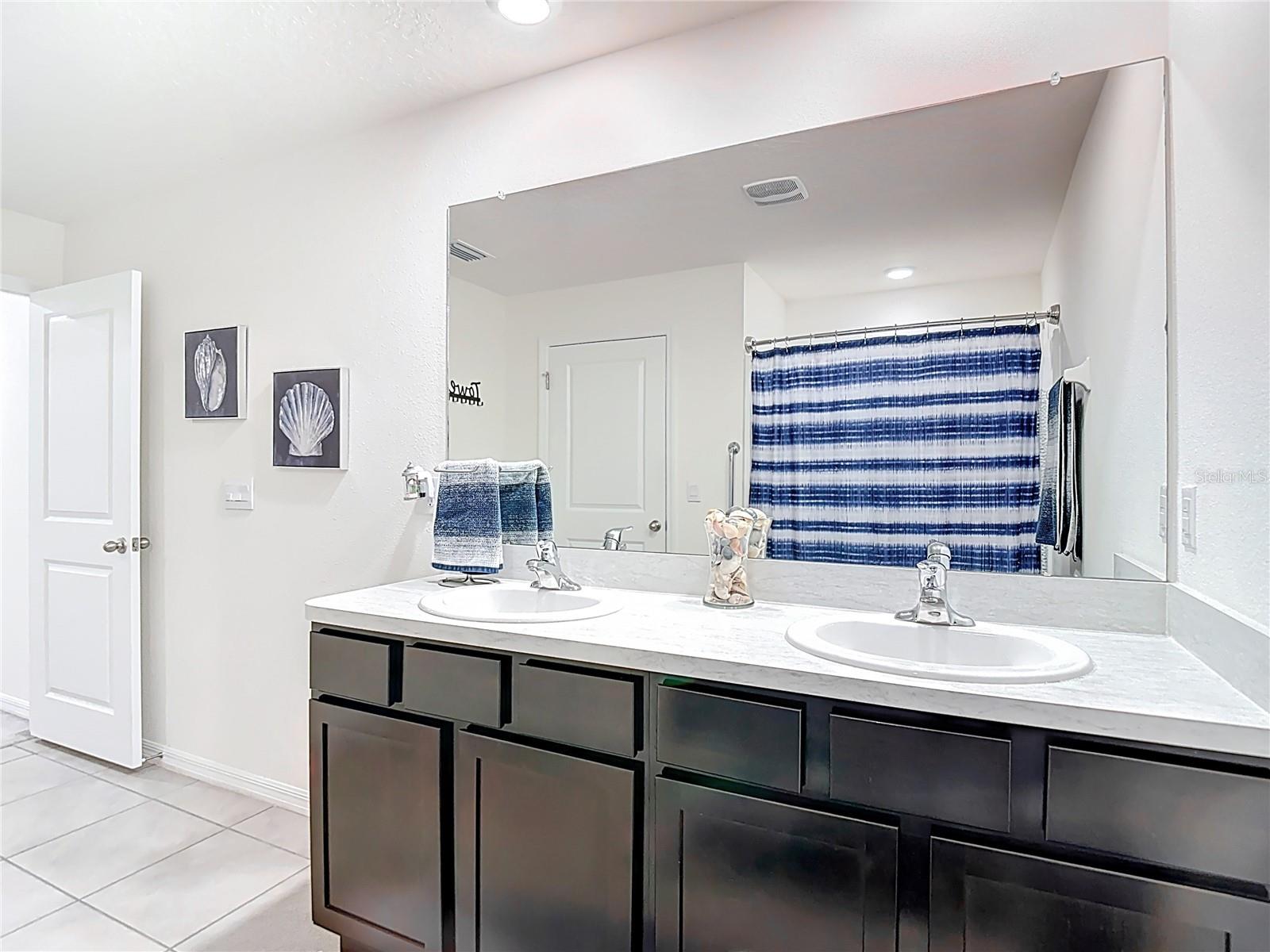 5274 Diantha Way Property Photo 31