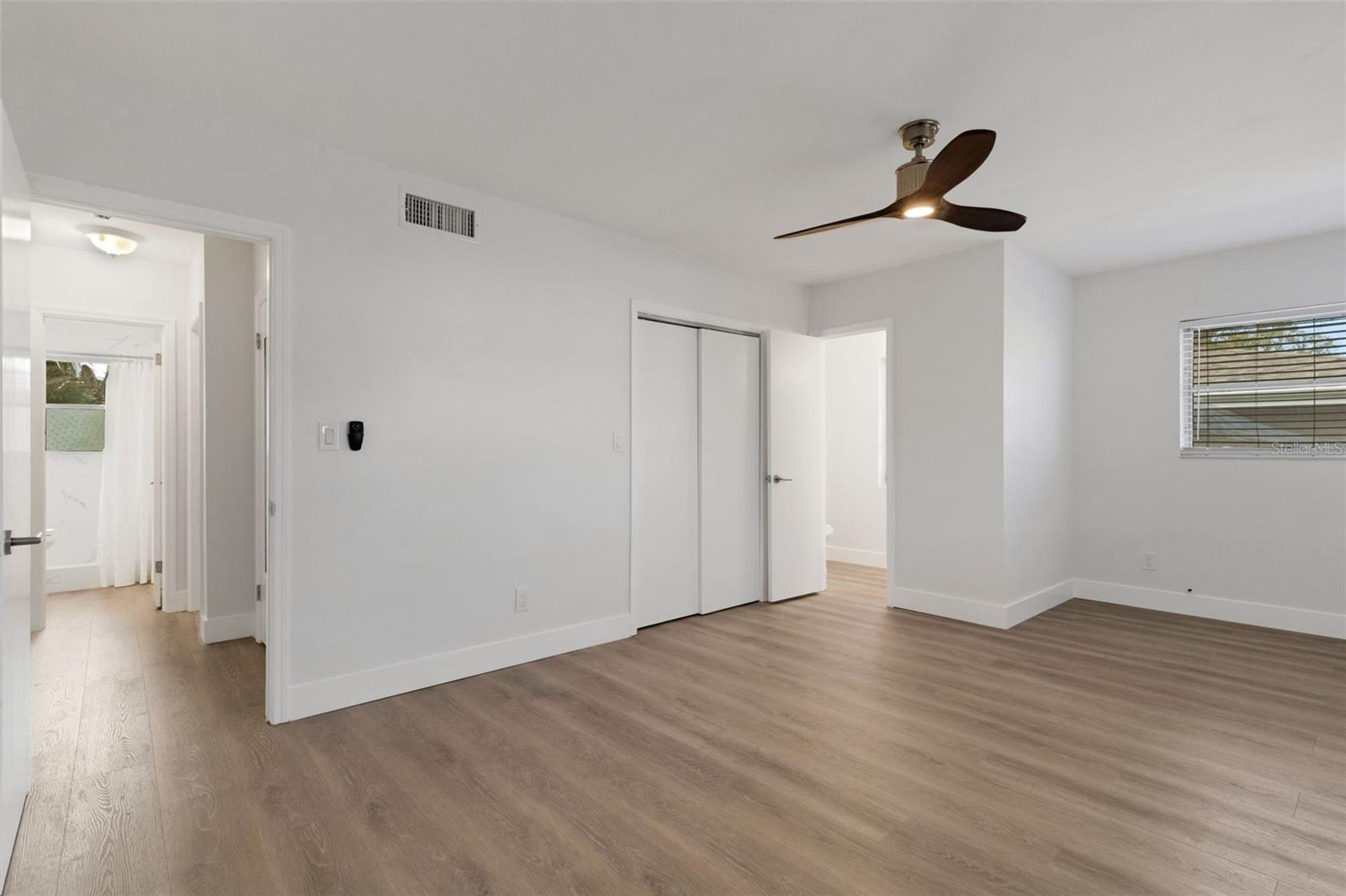 7912 Garden Drive N Property Photo 27