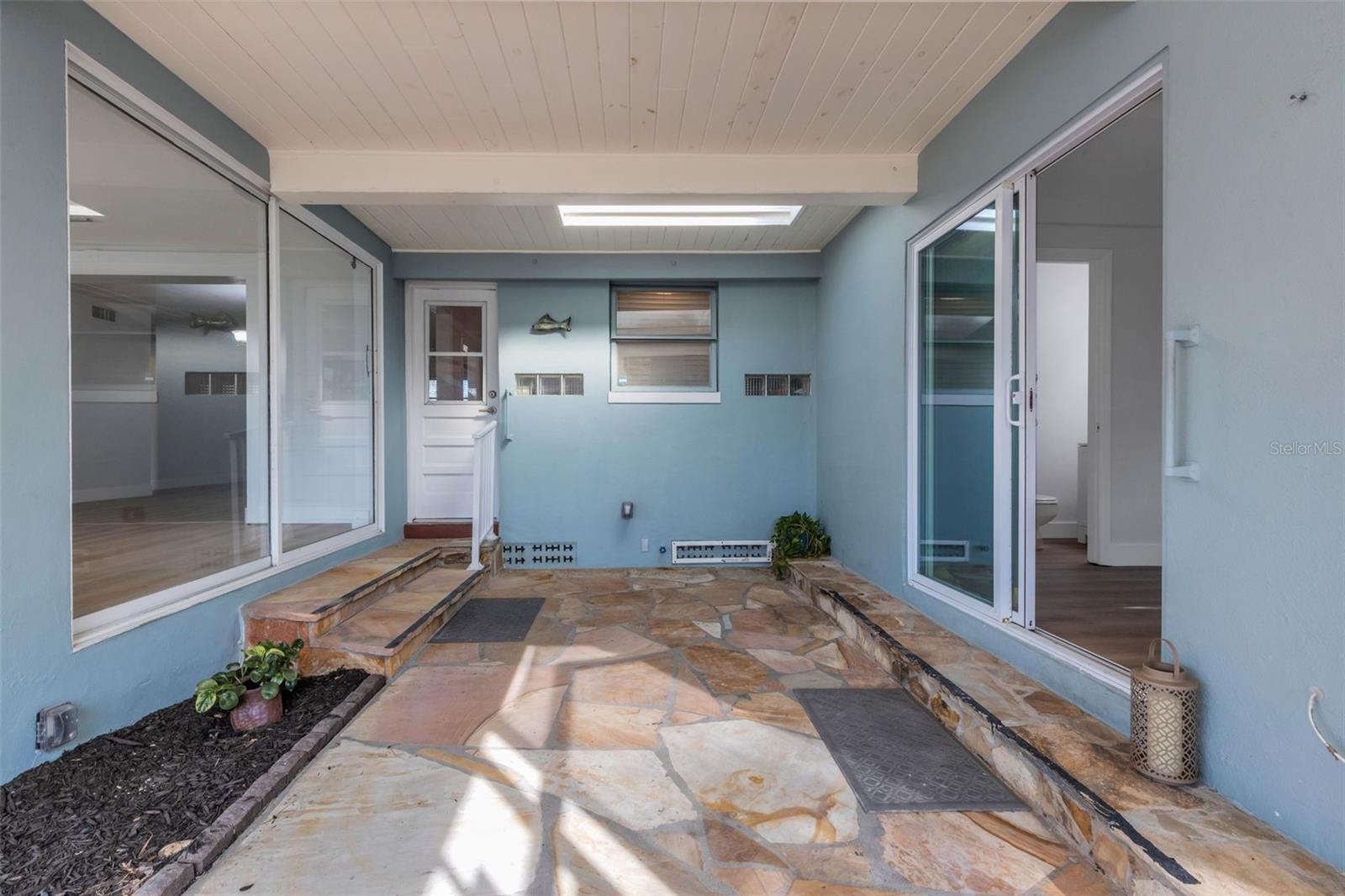7912 Garden Drive N Property Photo 49