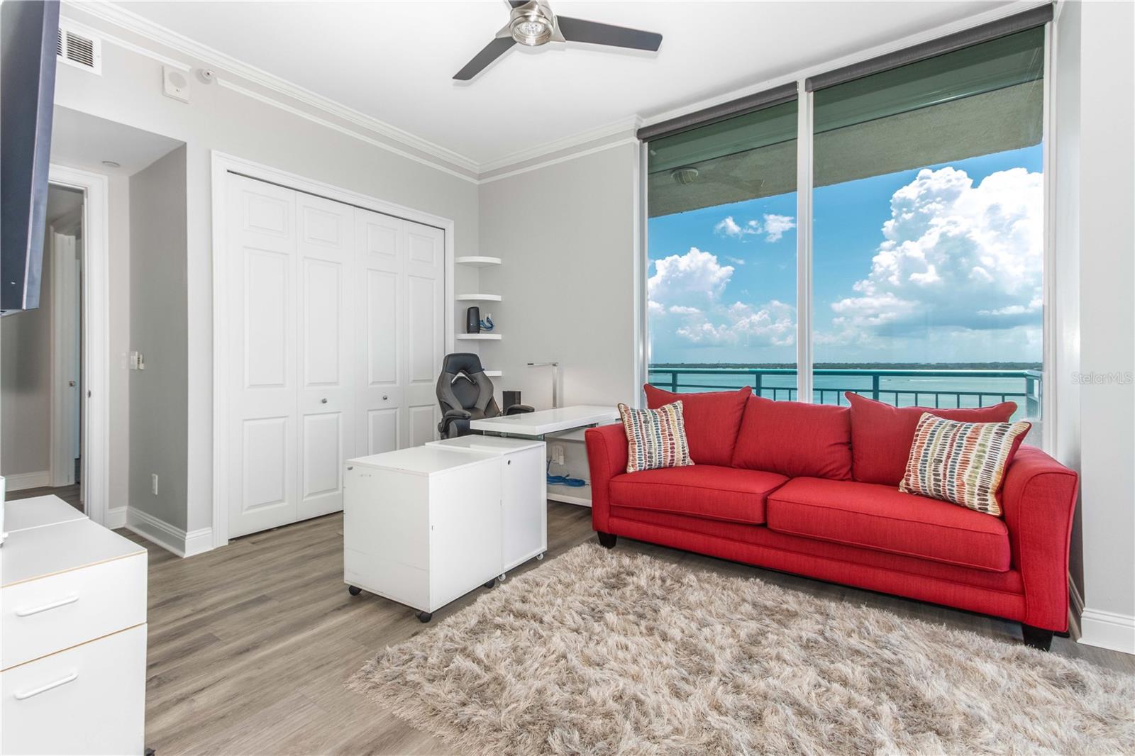 1560 Gulf Blvd #1607 Property Photo 18