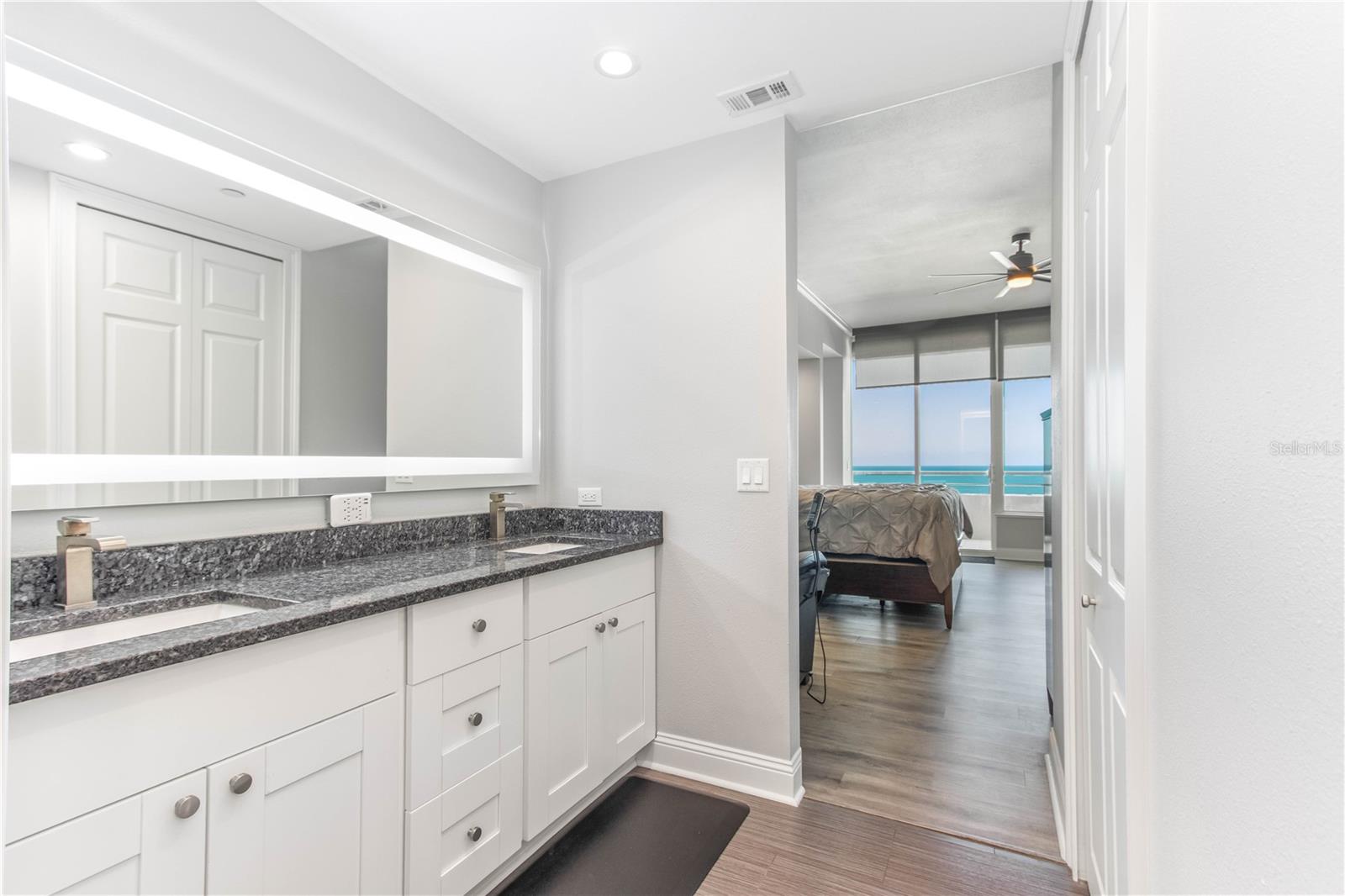 1560 Gulf Blvd #1607 Property Photo 24