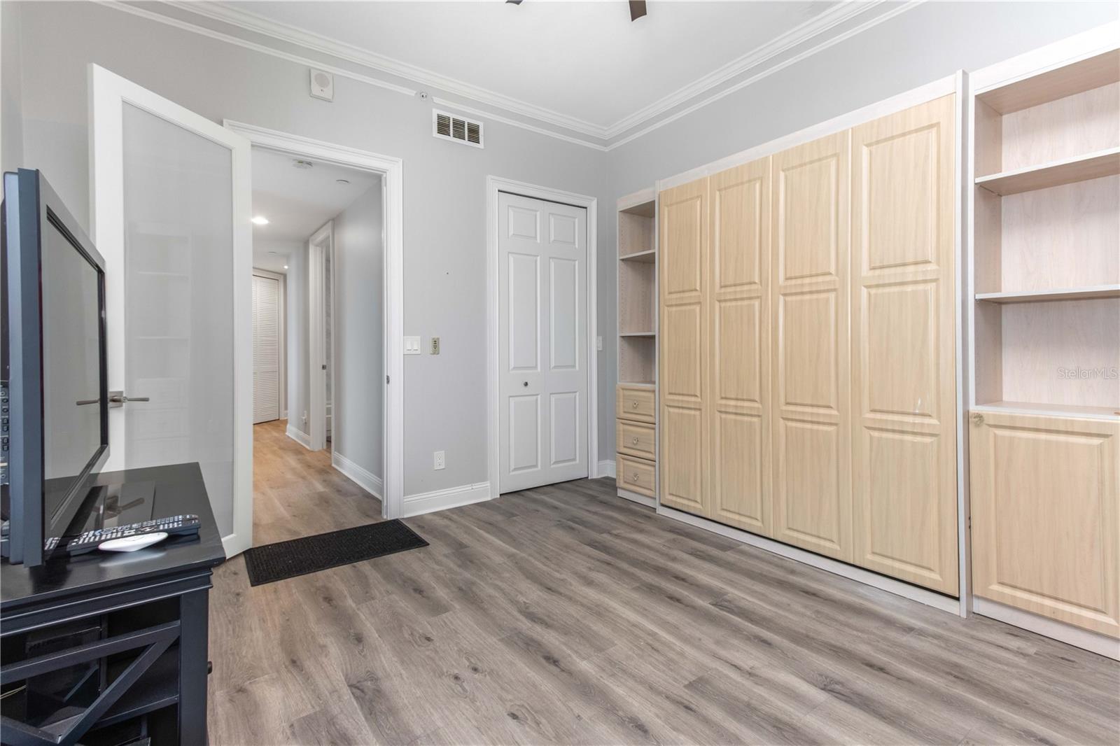 1560 Gulf Blvd #1607 Property Photo 31