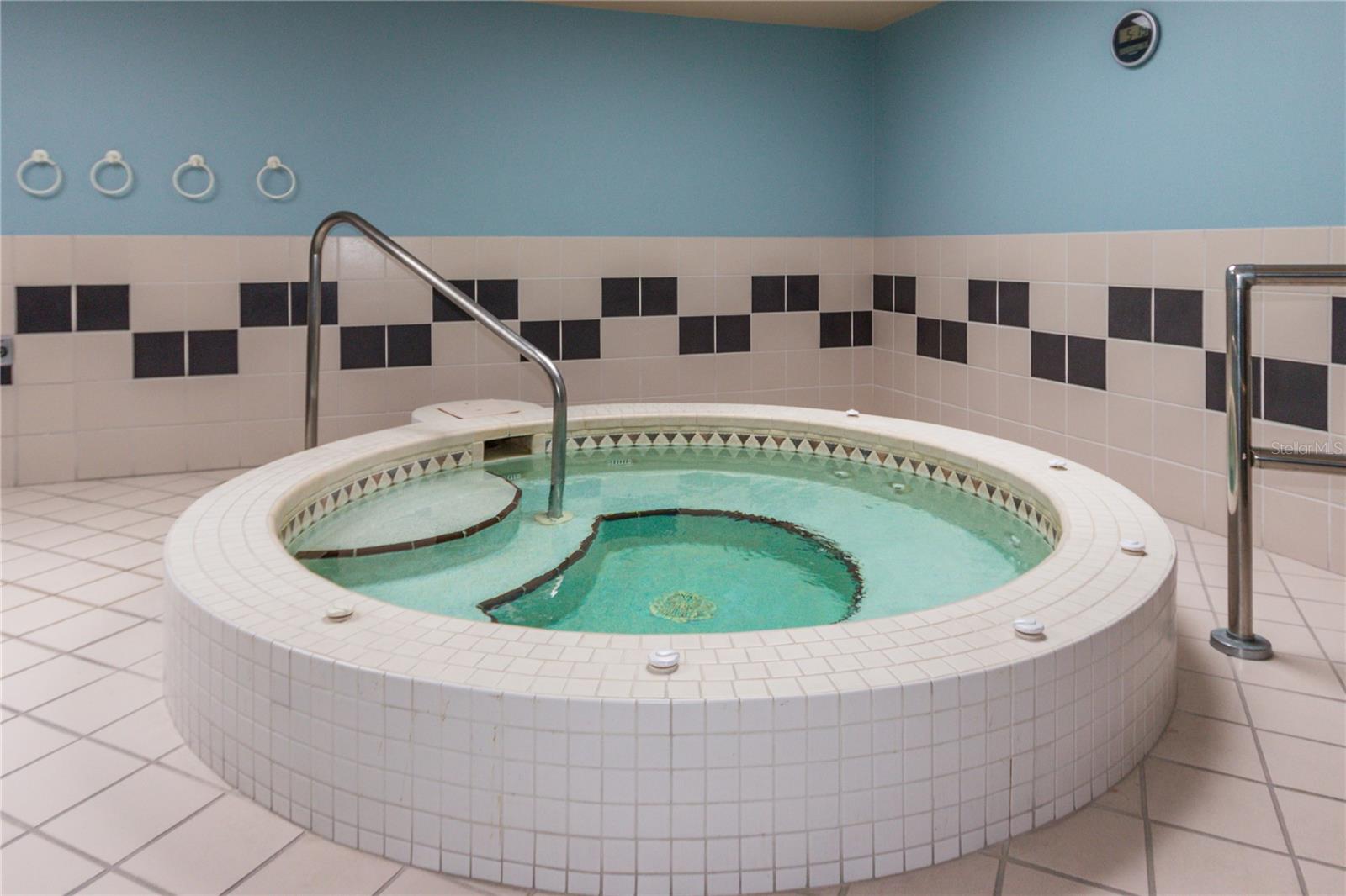 1560 Gulf Blvd #1607 Property Photo 55