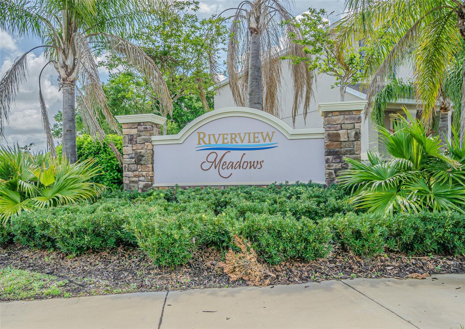 10627 Scenic Hollow Dr Property Photo 2