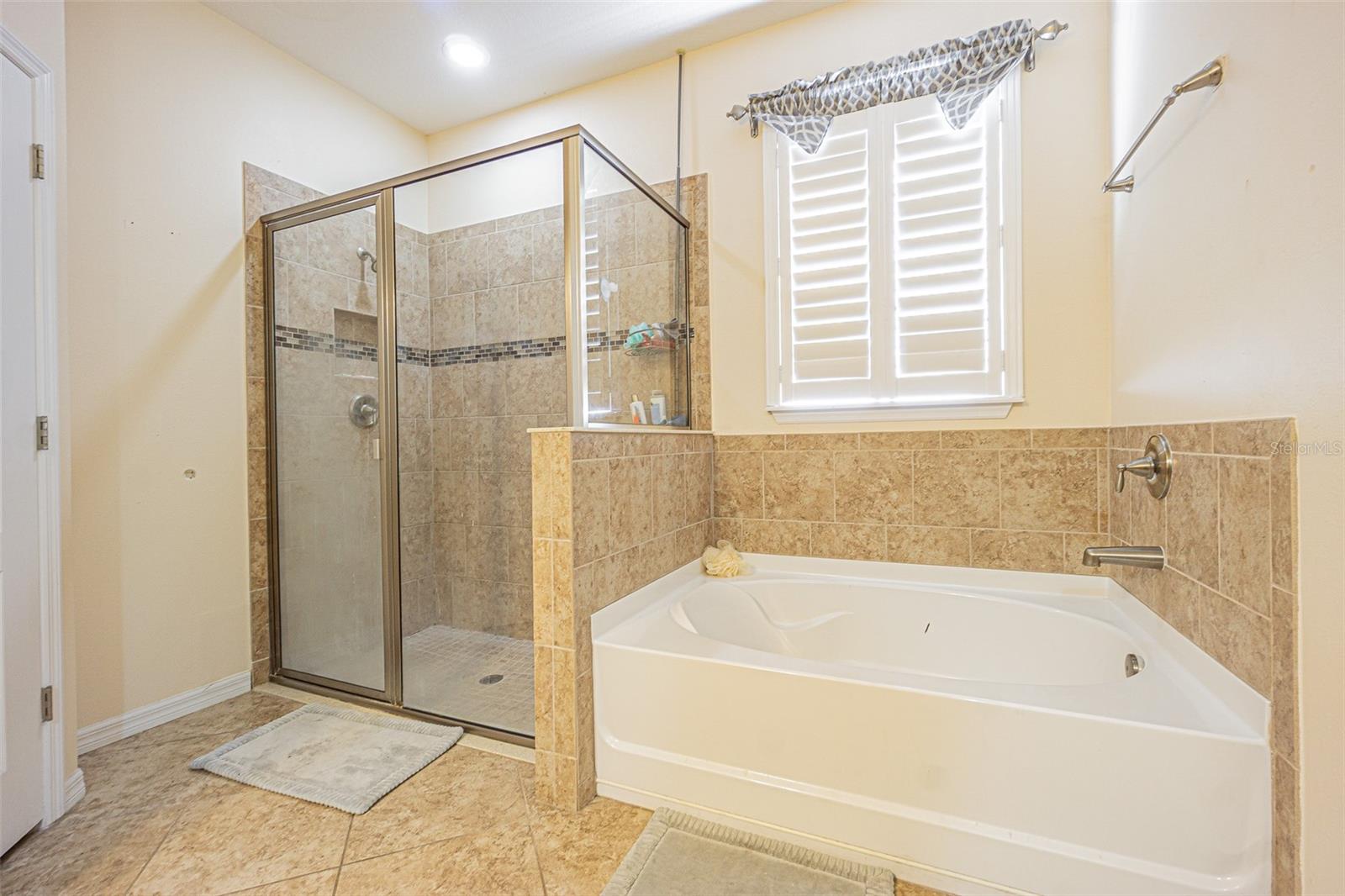 10627 Scenic Hollow Dr Property Photo 14