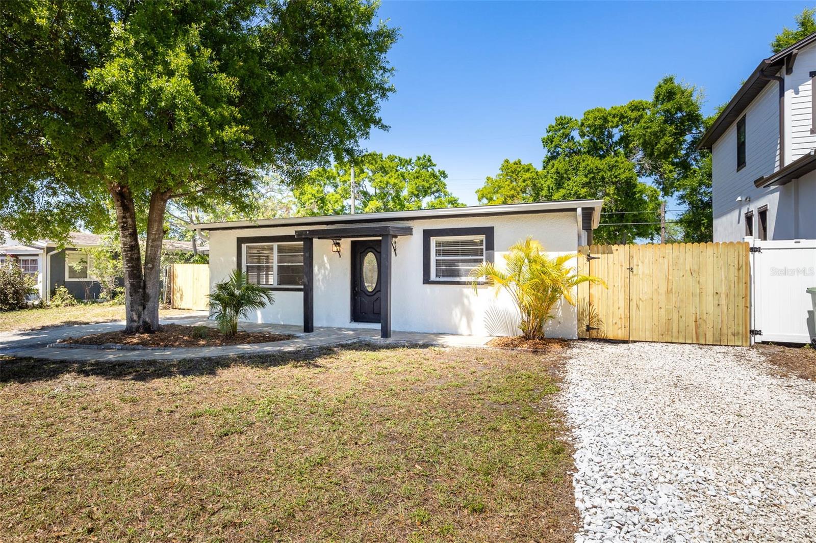 4427 W Oklahoma Ave Property Photo 1