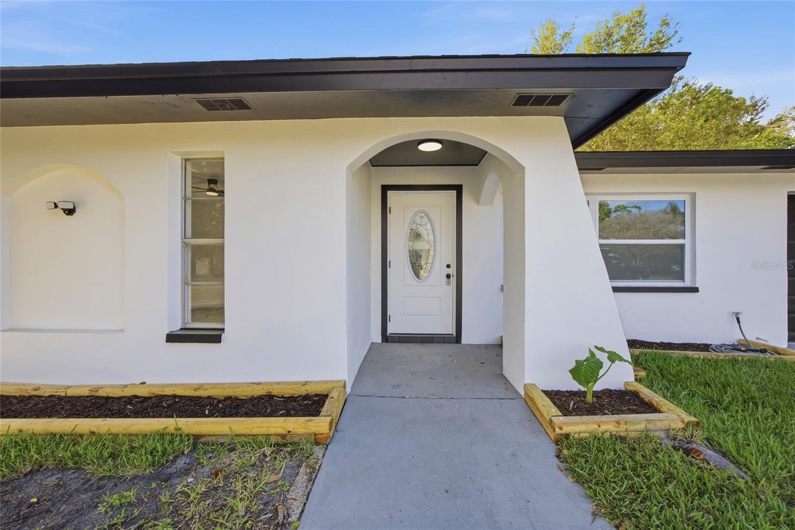 1811 Driftwood Cir S Property Photo 4
