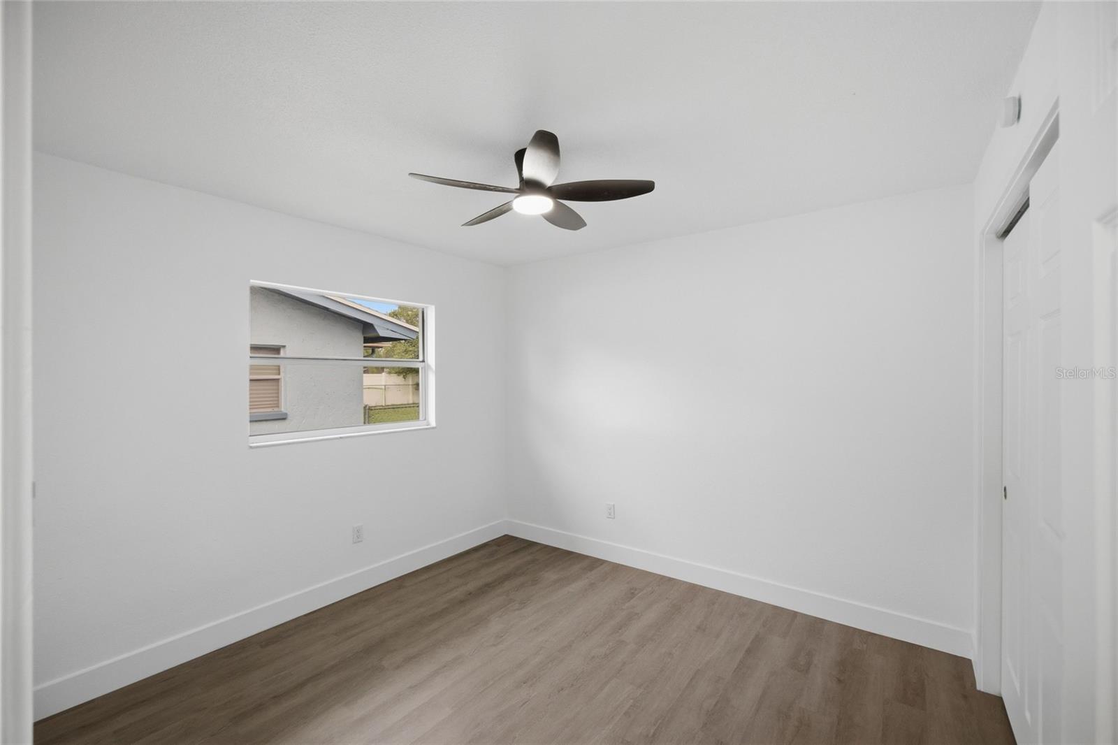 1811 Driftwood Cir S Property Photo 26