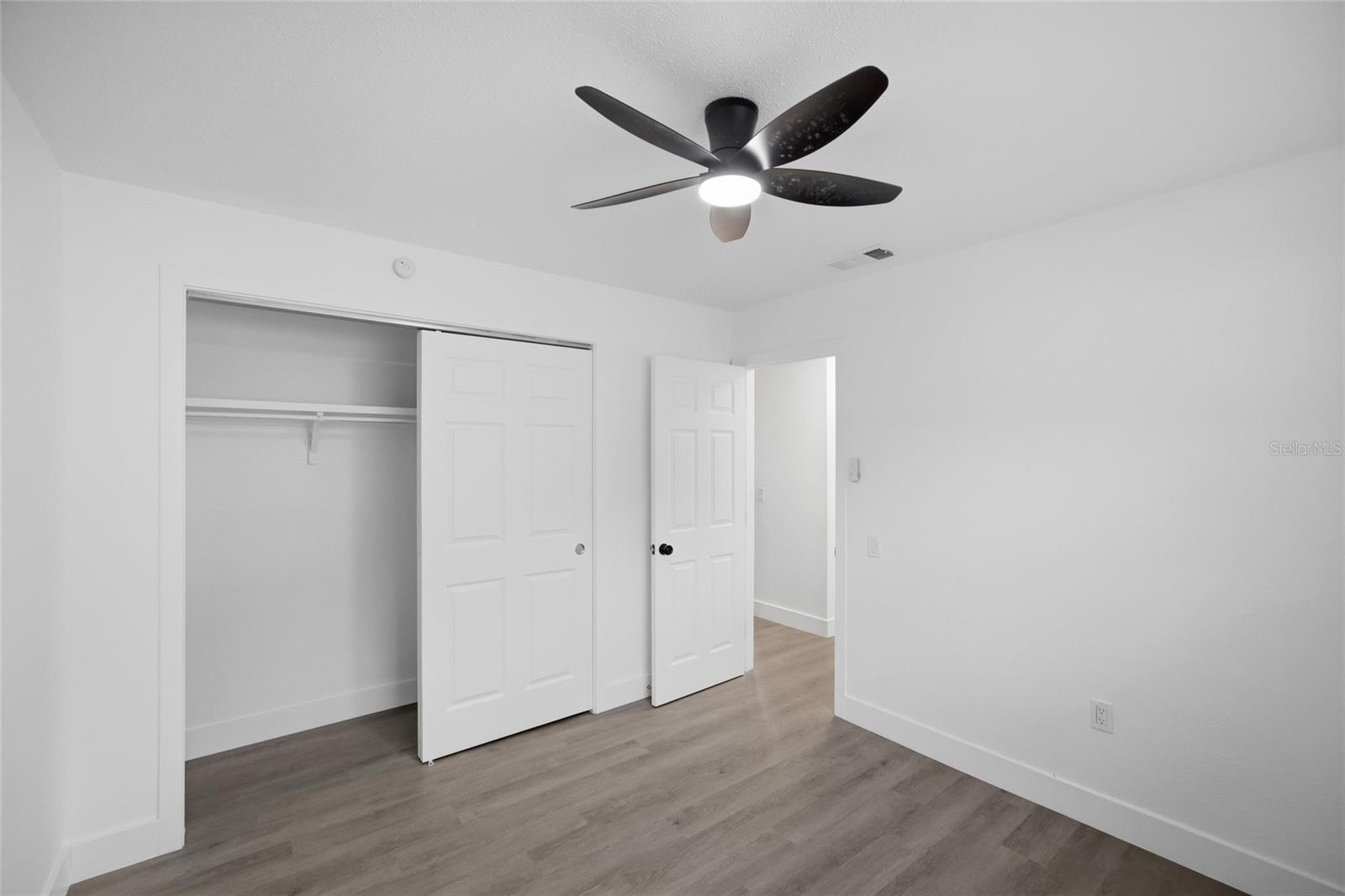 1811 Driftwood Cir S Property Photo 27