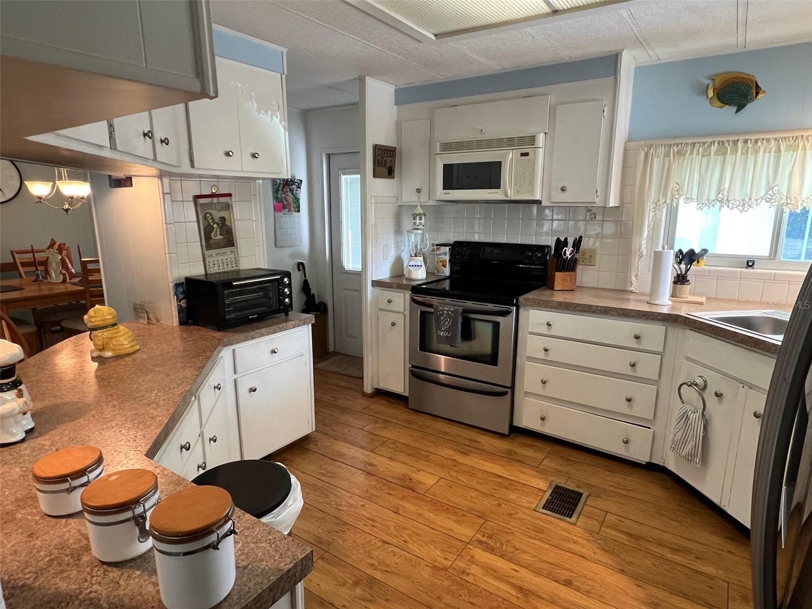 29250 Us Highway 19 N #135 Property Photo 8