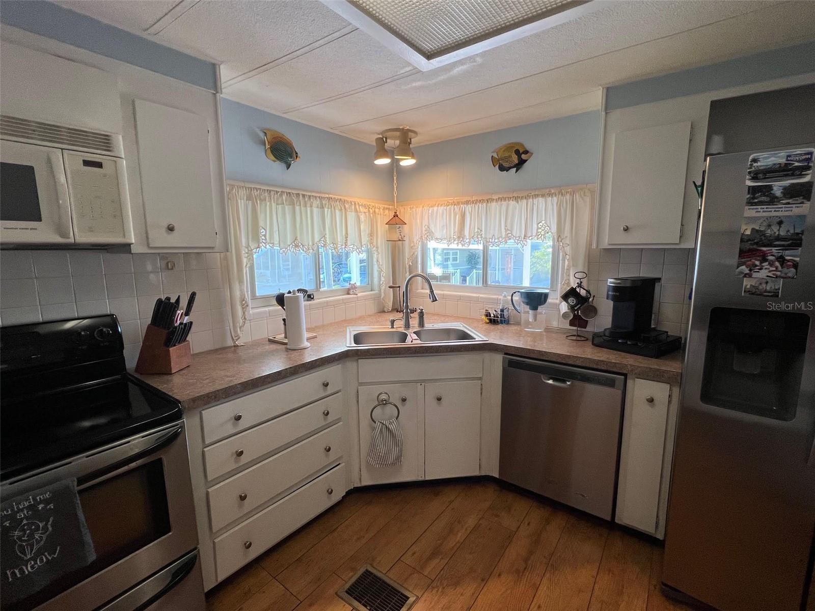 29250 Us Highway 19 N #135 Property Photo 9